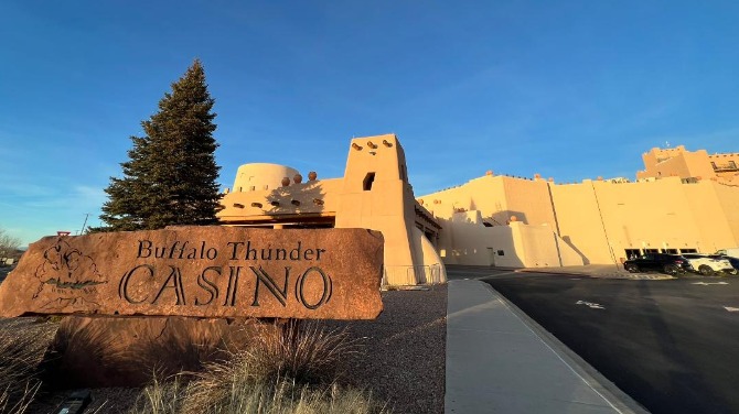 buffalo-thunder-casino-lw