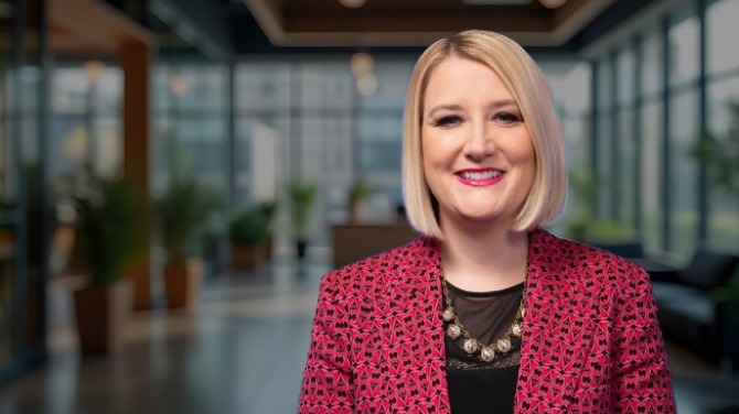 Eileen Moore Johnson assume o cargo de presidente do conselho do ICRG