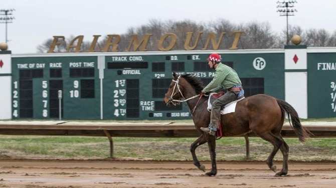 O Fairmount Park Casino & Racing realiza uma inauguração em 18 de abril