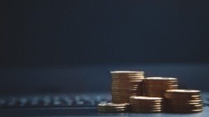 A receita do GAN no primeiro trimestre de 2025 diminui 4% e relata perda líquida de $6,8 milhões