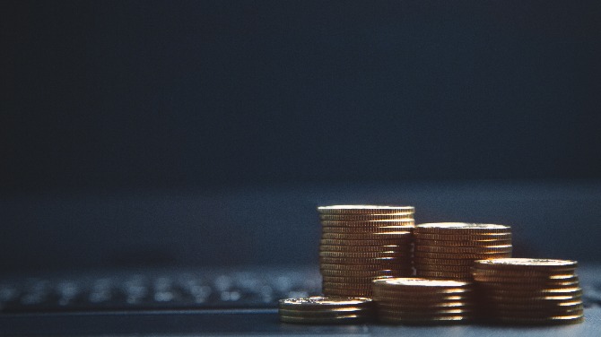 A receita do GAN no primeiro trimestre de 2025 diminui 4% e relata perda líquida de $6,8 milhões