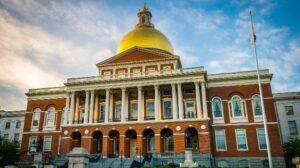 A lei de jogos de azar on-line de Massachusetts pode proibir sorteios de jogos de cassino