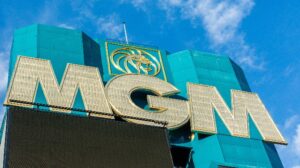 MGM Resorts nomeia Ayesha Molino como nova COO, Gary Fritz para CCO e presidente da MGM Digital