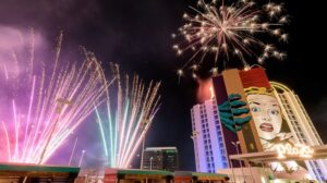 O Plaza Hotel & Casino sediará mais uma vez os fogos de artifício Welcome to the Weekend em Las Vegas