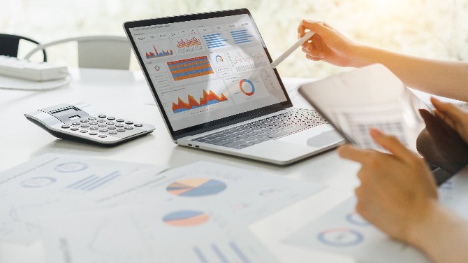 A rivalidade gera receita de $1,2 milhão no segundo trimestre de 2025, o prejuízo líquido diminui 59%