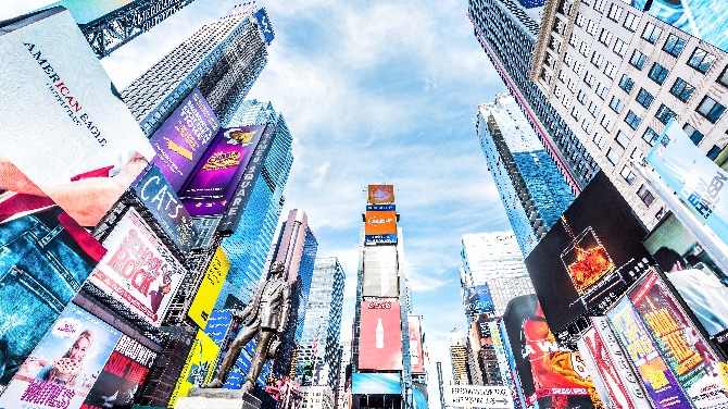 times-square-caesars