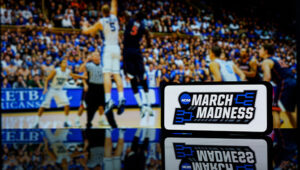 Fanatics Sportsbook se une a Jalen Rose para la campaña publicitaria de March Madness