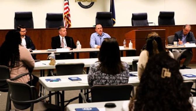 La Junta de Control de Juegos de Michigan organiza una mesa redonda sobre apuestas deportivas universitarias