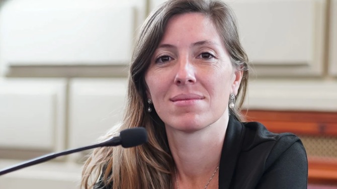 El proyecto de ley de Santa Fe busca prohibir que los deudores de manutención infantil asistan a casinos y eventos