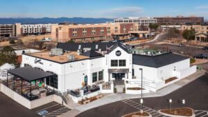 RCI Hospitality amplía su presencia en Colorado con la adquisición de un centro de comidas en Denver