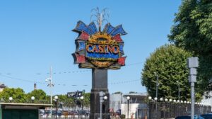 Los casinos de Buenos Aires se enfrentan a la retirada de dos de los principales postores en un proceso de licitación