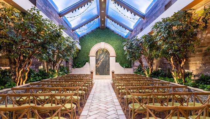 Bodas gratuitas en Las Vegas para parejas llamadas Taylor y Travis…