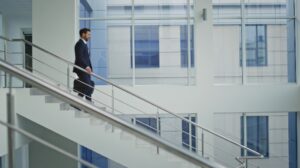 Jim Mackey renunciará como director financiero de Vip Play