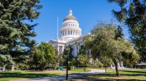 Demandas colectivas presentadas contra operadores de apuestas deportivas en California