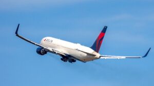 Delta encuesta a sus clientes sobre las apuestas deportivas a bordo
