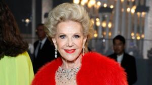 Llegan múltiples homenajes a Elaine Wynn tras la muerte de un filántropo de 82 años