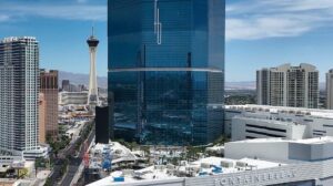 Fontainebleau Las Vegas despide a «docenas» de crupieres de juegos de mesa