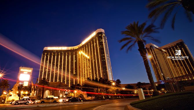 MGM Resorts se asocia con USO y American Airlines en Mandalay Bay