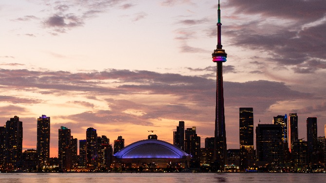 LuckyCasino de Glitnor Group entra en Ontario