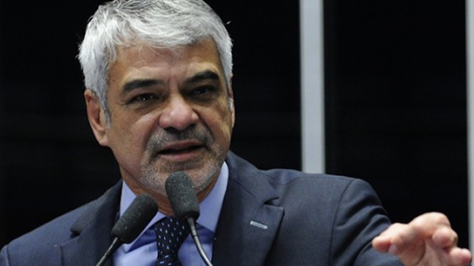 Brasil: El senador Humberto Costa vincula las apuestas con el aumento de los gastos de los hogares