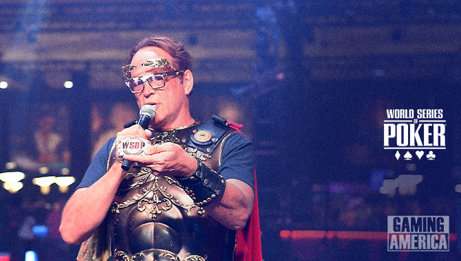 Vince Vaughn asume el papel de Maestro de Ceremonias en las World Series of Poker