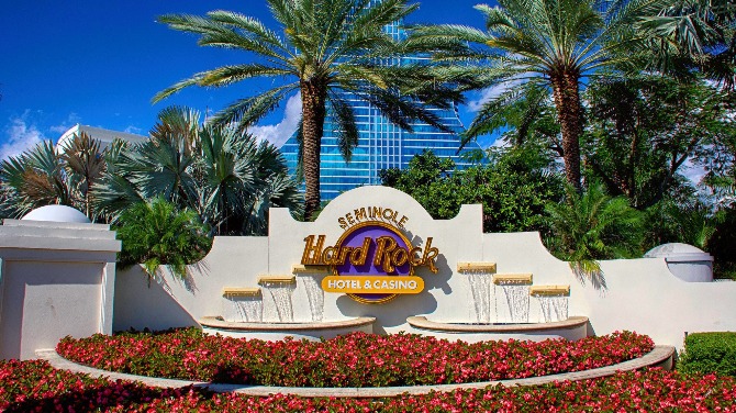 Lady Luck celebra su millonésimo suscriptor con un sorteo de 100.000 dólares en Hard Rock Tampa