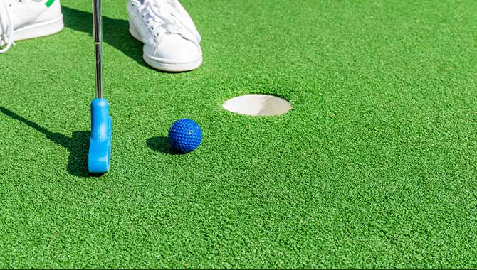 Mini-Golf attracts big betting brands