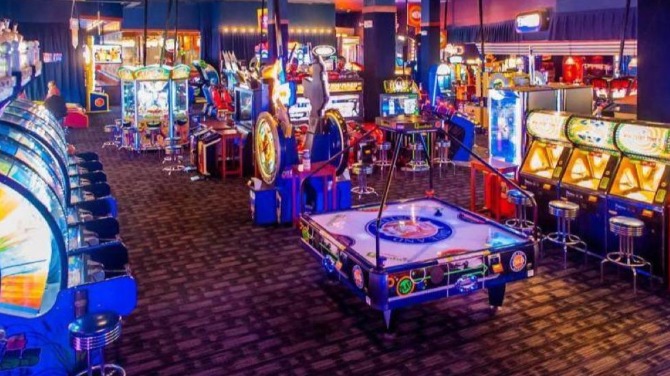 Dave and Buster’s customers can now bet real money on arcade games