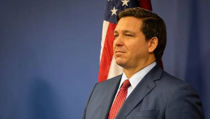 Florida Gov. Ron DeSantis, Seminole Tribe sign sports betting deal