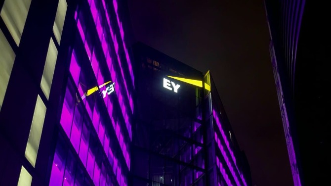 Ernst & Young whistleblower makes claims regarding audits of crime-linked gambling firms