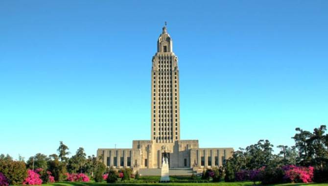 Daily fantasy sports to launch in Louisiana as DraftKings earns license