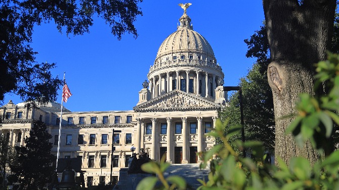 Mississippi House considers online sports betting bill