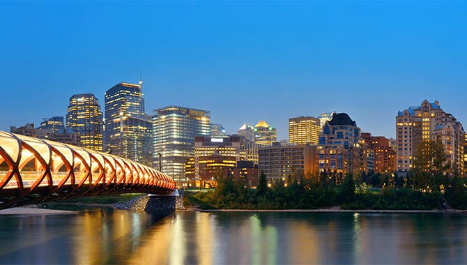 IGT brings new CrystalDual 27 Video Lottery Terminals to Alberta