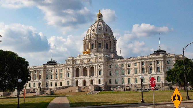 Minnesota: Legal sports betting bill passes in Ways and Means Committee