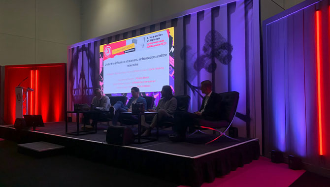 US affiliate startups: Funding versus bootstrapping