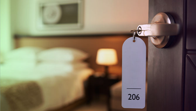 Two Senators present bill designed to reduce hidden hotel resort fees