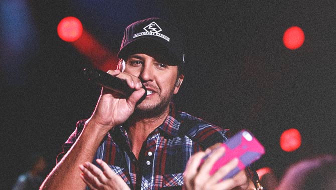 Luke Bryan to continue Las Vegas residency into 2023