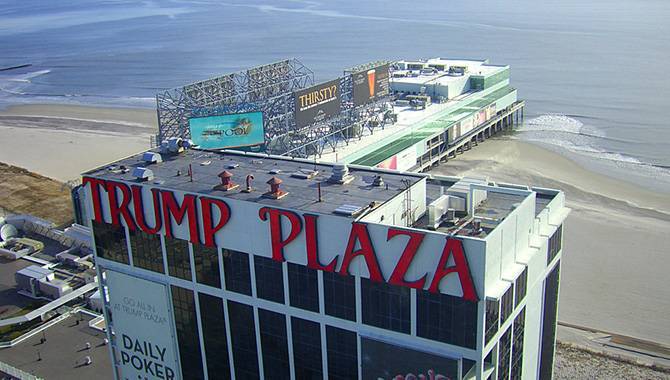 Atlantic City holding auction for Trump Plaza implosion button push