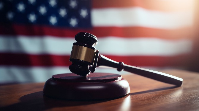 Senators call for antitrust investigation of DraftKings, FanDuel