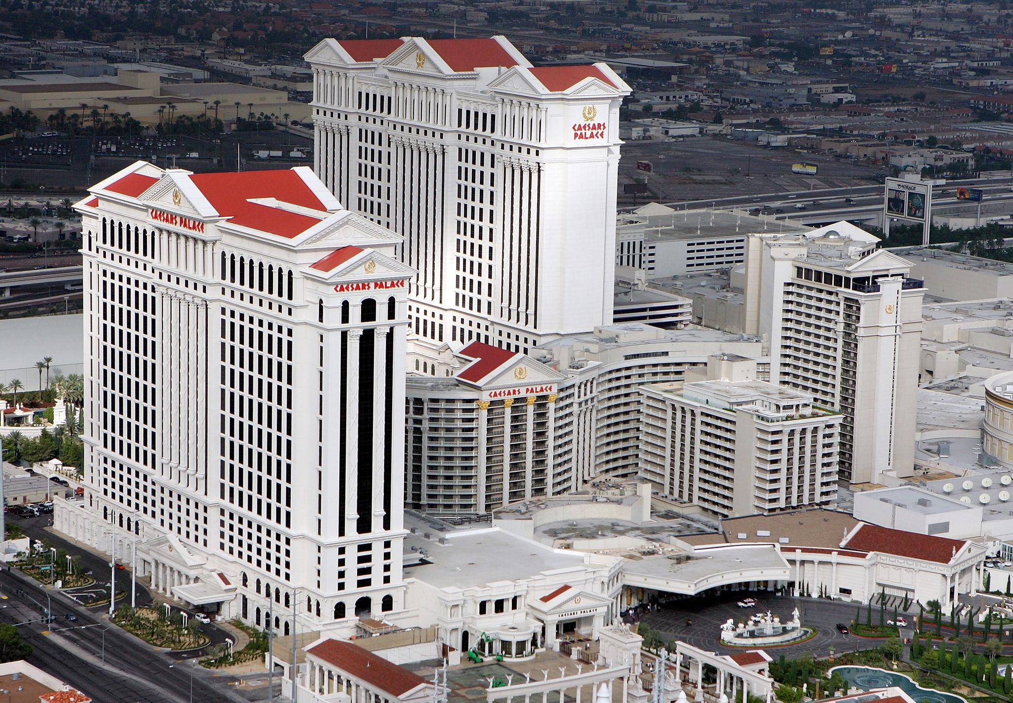 Caesars Entertainment Q4 Report Shows Strong Revenue Growth Amid Higher Net Loss