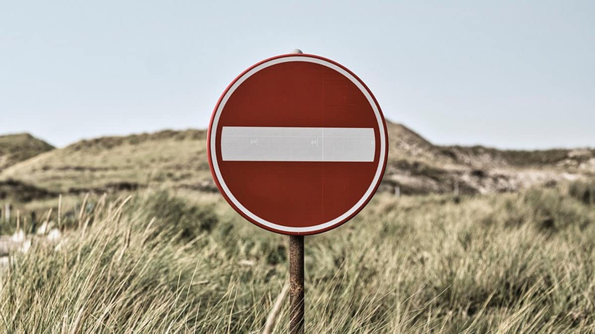 Field Do Not Enter Sign
