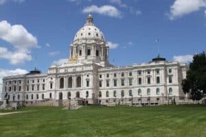 Minnesota Lawmakers Advance Aggressive Bans on Sweepstakes Casinos and Prediction Markets