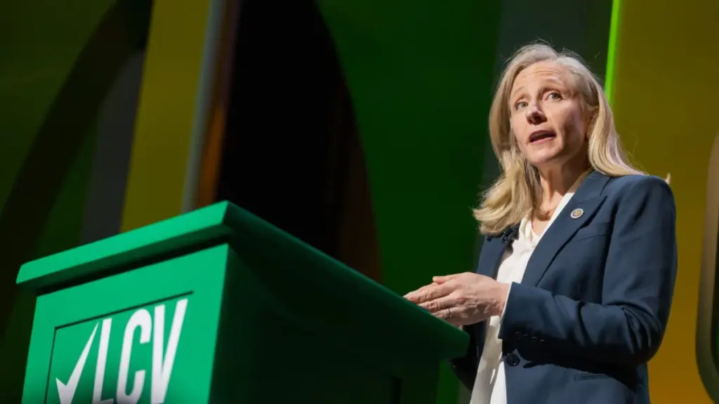 Spanberger Vetoes Virginia Skill Games Bill, Citing Regulatory Gaps and Equity Concerns
