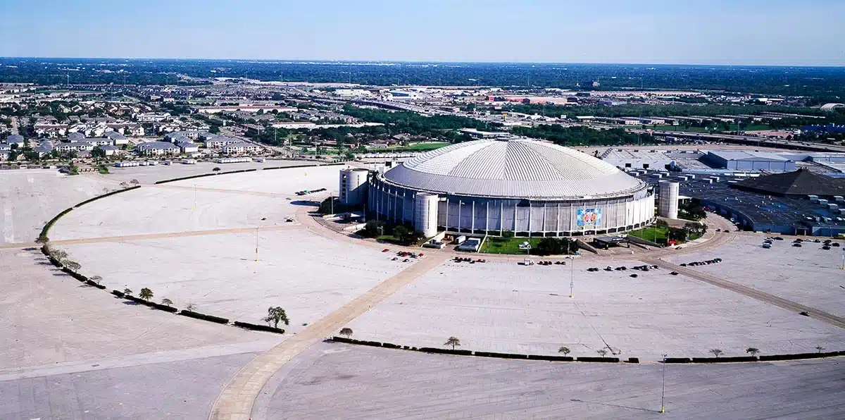 Astrodome_aerial_view