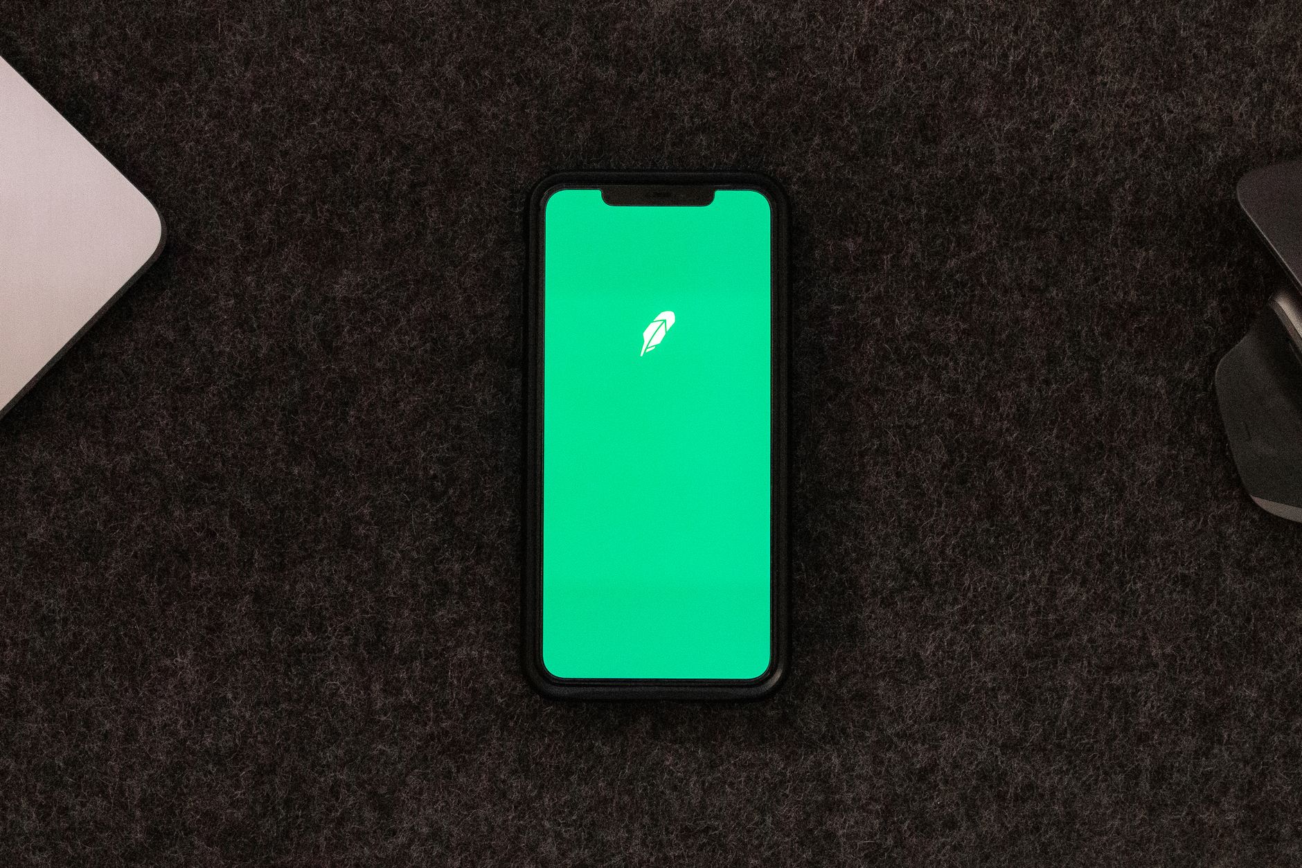 sports betting mobile app phone