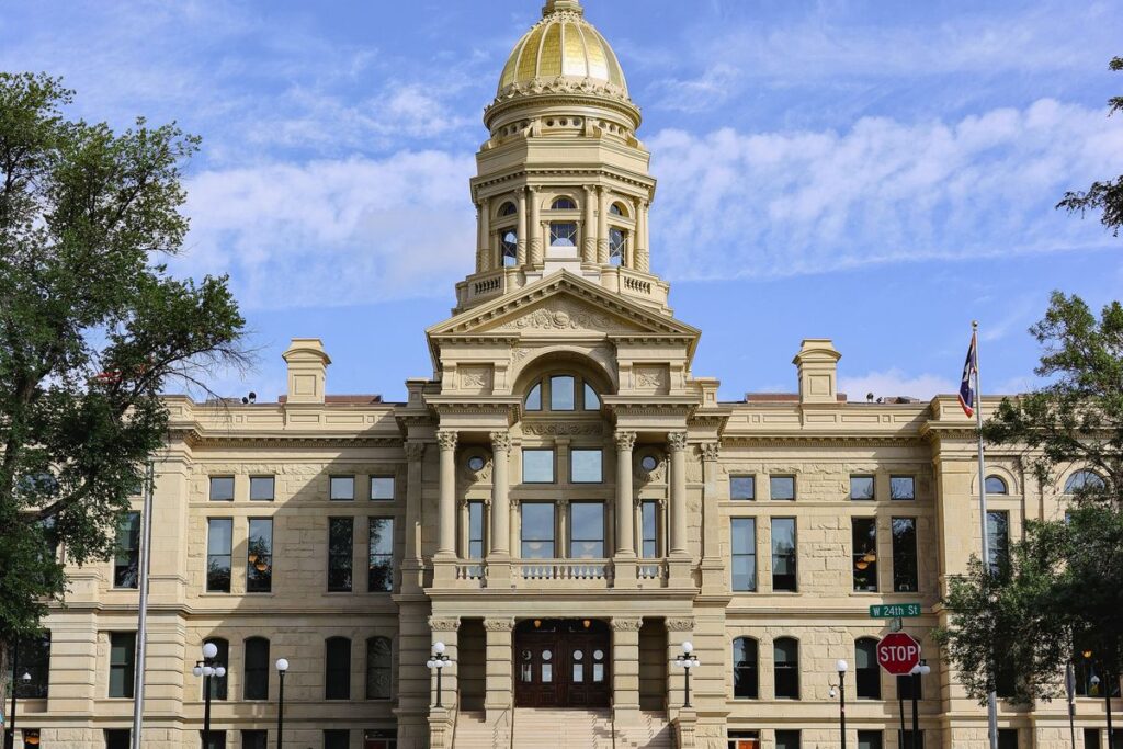 Wyoming Lawmakers Advance Bill To Ban Online Sweepstakes Casinos